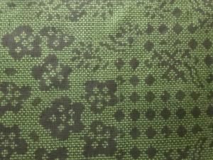 アンティーク　花古典柄織り出し本場泥大島紬着物(5マルキ)